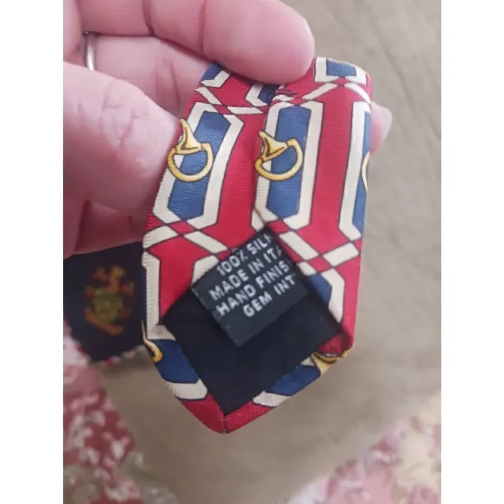 Gucci 100% silk